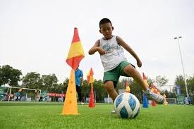 西甲：巴萨主场3-0完胜瓦伦西亚