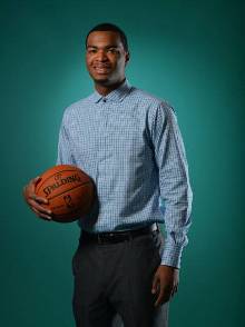 更是一份沉 更是一份沉