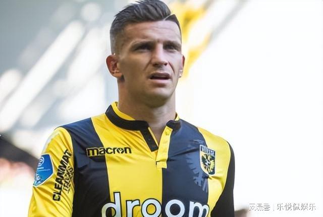 足在国际舞 足在国际舞