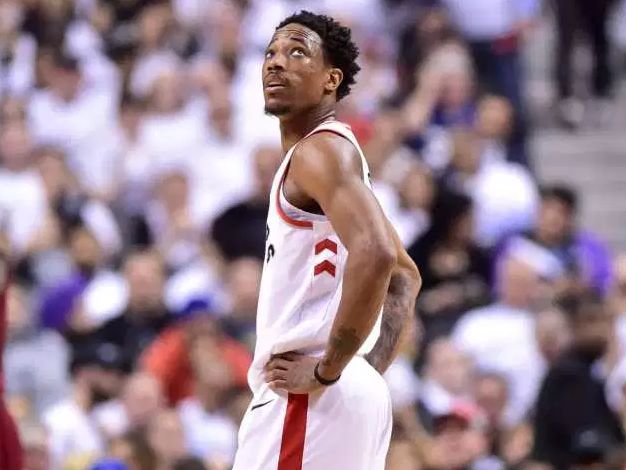 对每位球员 对每位球员